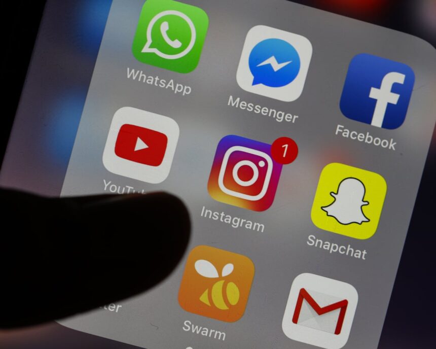 us senators call for investigation of scam ads on facebook and instagram 6924581e8c5af