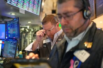 us stock market values tumble amid reports of high layoffs and hiring freezes 690cecd2df1d0