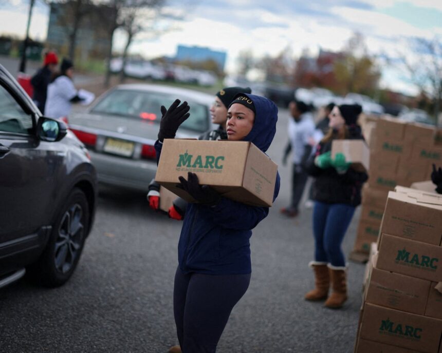 us supreme court extends trump pause on 4bn in food aid benefits 6913e294a48a3