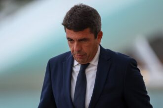 valencia president carlos mazon resigns over botched handling of deadly floods 6908a06a10662