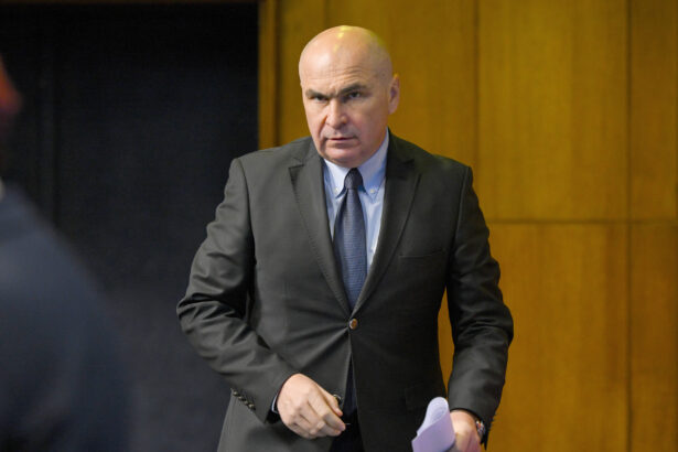 bolojan intrebat daca soarta guvernului va fi decisa de rezultatul alegerilor de duminica nu ar trebui sa aiba un efect direct asupra coalitiei 6932f5fa87268