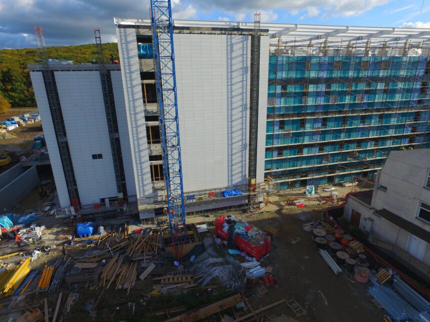 centrul de arsi din targu mures intra in etapa finala de constructie anunta ministrul sanatatii 693d8f305e8cd