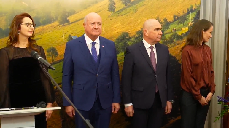 christian stocker premierul austriei i a organizat lui bolojan o receptie de ziua romaniei bolojan va multumesc pentru prietenia dumneavoastra 69307a98a784f