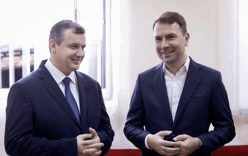 disperare in tabara lui drula cu cateva zile inainte de vot presedintele si toti oamenii din jurul sau lupta pentru candidatul usr tomac consilier onorific ii dedica o oda 693175ab585f5