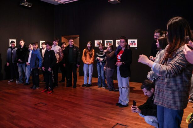 expozitie cu imagini rare din adolescenta simonei halep cristinei neagu sau danei rogoz salvati copiii atrage atentia riscurilor distribuirii online a fotografiilor compromitatoare 6939939848b42