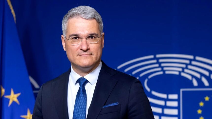 firma fondata de dragos pislaru ministrul mipe contracte de milioane de lei cu ministerul pe care il conduce cel mai recent contract aparut in seap actionariat cu nume influente 69413e8b67f06