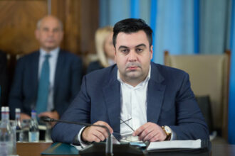 gandul fostul ministru al transporturilor razvan cuc retinut de dna registrul auto roman conducerea nu a fost instiintata 69416661b611d