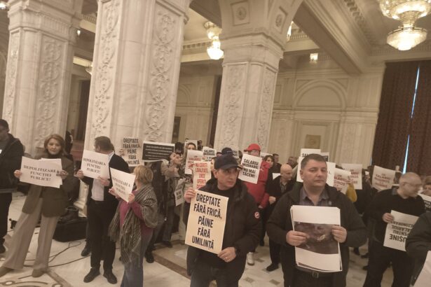 ilie bolojan huiduit la tot pasul premierul a fost primit in parlament cu huiduieli si proteste inaintea asumarii pe legea pensiilor 692ee2e3d5295