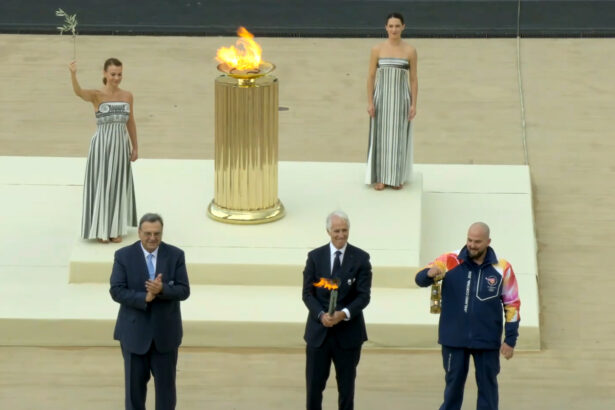 italia a primit flacara olimpica pentru jocurile de iarna milano cortina 2026 69316d1b515c3