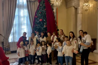 mirabela gradinaru a primit colindatori la palatul cotroceni in prag de sarbatori 69469c16dd96b