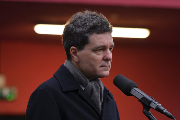 nicusor dan nu se dezice de traditia gafelor diplomatice scopul lui nicu e ca romania sa intre intr o organizatie in care e membra de peste 40 de ani 6938887065edb