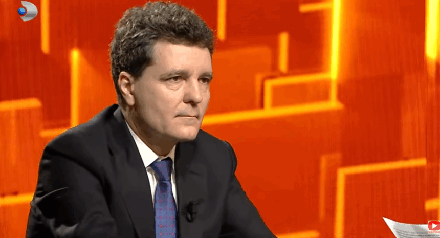 nicusor dan spune despre calin georgescu ca nu trebuie sa ne uitam la personaj ci mai degraba la campania de dezinformare personificata de acesta 693dda395ba76