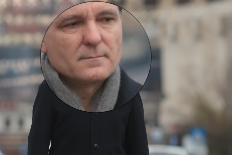 nicusor dan vs lama de barbierit presedintele s a dus la monumentul eroilor revolutiei cu mici taieturi pe barbie 6947f6deeedc9