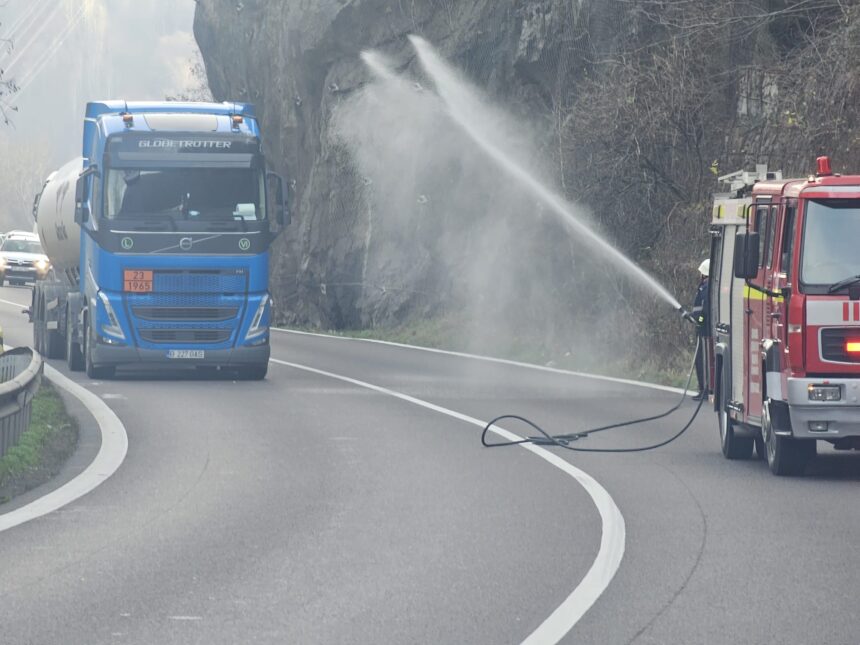 o cisterna pierde gpl pe valea oltului trafic rutier inchis 693820495d209