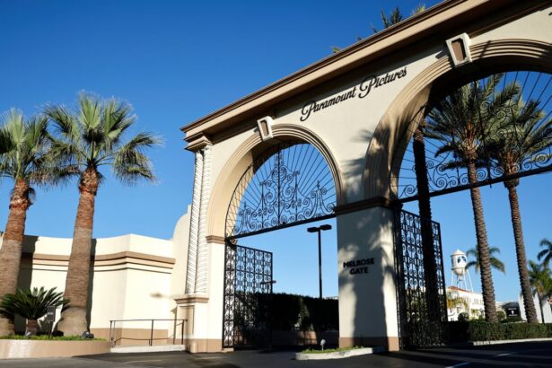 paramount launches 108 4bn hostile bid for warner bros discovery 693707c22caff