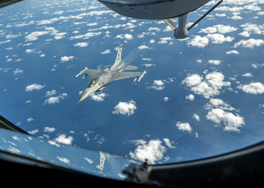 se modernizeaza armata romana parlamentul avizeaza un acord de peste 600 de milioane de dolari pentru instruirea pilotilor f 16 69415ab45be55