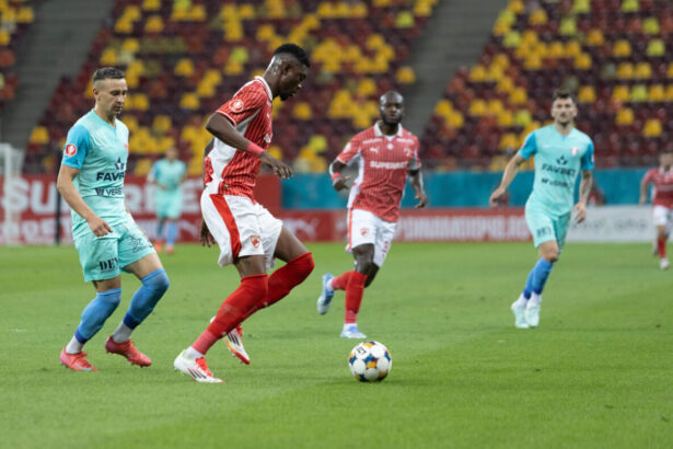 superliga de fotbal dinamo a pierdut la arad si a ratat oportunitatea de a urca pe primul loc 694700714ba72