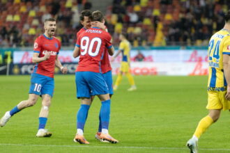 trei meciuri se joaca duminica in superliga de fotbal capul de afis este fcsb rapid 69478e2722749