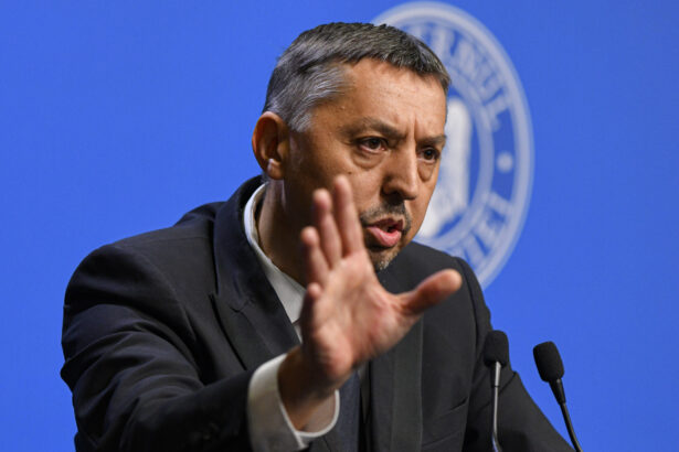 un an de mandat la educatie daniel david asteapta sugestii pentru flexibilizarea controversatei programe de romana pentru clasa a ix a sa ajute copiii ca pana la urma asta vrem 69442a4e19bfc