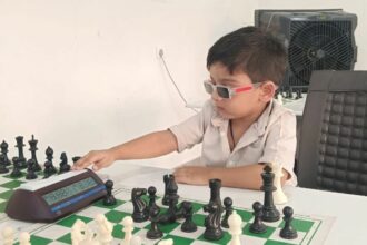 un copil minune devine la varsta de trei ani cel mai tanar jucator de sah care obtine un rating oficial 693255614cc27