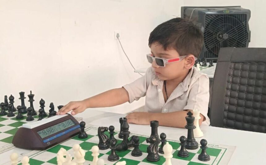 un copil minune devine la varsta de trei ani cel mai tanar jucator de sah care obtine un rating oficial 693255614cc27