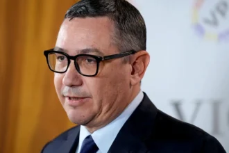 victor ponta am semnat cu toata convingerea motiunea parlamentarilor neafiliati intitulata romania nu este de vanzare un guvern fara usr 693013760bfe7