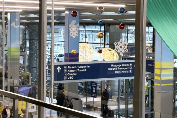 winter storm brings foot of snow to midwest over busiest us travel weekend 692cc7e6565dc