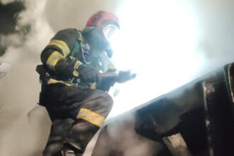 a murit in somn in timp ce casa i se facea scrum deasupra capului lasase o tigara nesupravegheata 6964b8ffd64ff