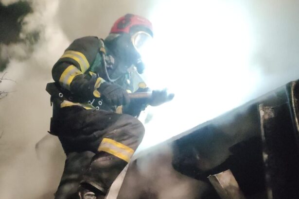 a murit in somn in timp ce casa i se facea scrum deasupra capului lasase o tigara nesupravegheata 6964b8ffd64ff