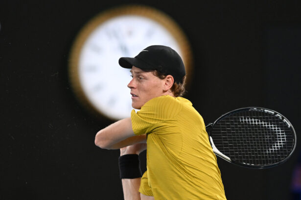 australian open jannik sinner si iga swiatek se califica in sferturi in minimum de seturi 69773b4debe4e
