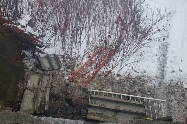 circulatie inchisa in maramures dupa ce a cazut grinda marginala a podului peste raul viseu 69787803e8700