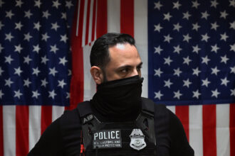 copil de 5 ani retinut de ice in sua dupa o operatiune controversata 6972b4c9dca90