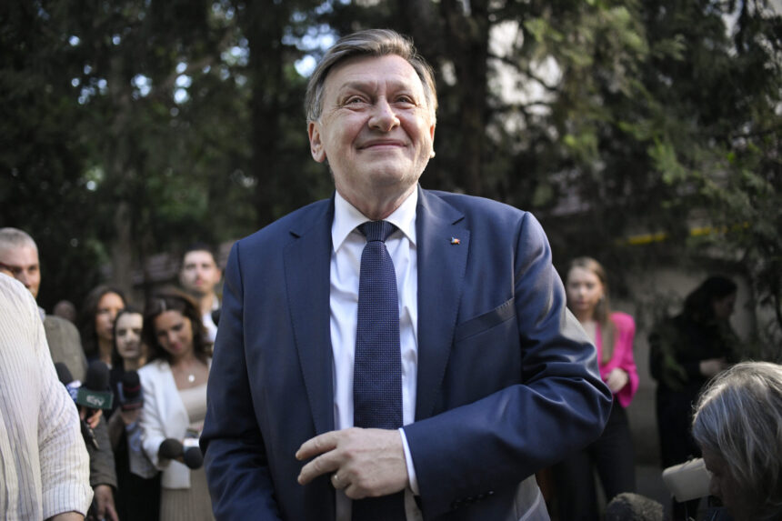 crin antonescu doar nu va imaginati ca cnn e brusc interesat de ce mai crede ministrul de externe al romaniei 6978fb2fd9e0d