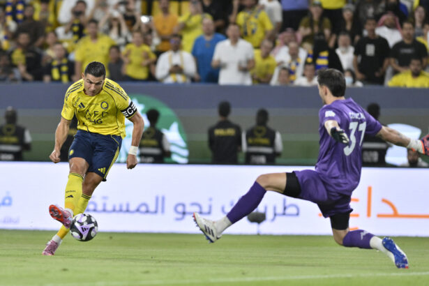 cristiano ronaldo marcheaza al 959 lea sau gol din cariera dar al nassr pierde derbiul cu al hilal 696553dd81221