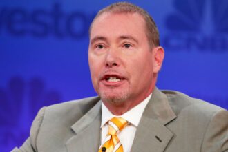 doublelines jeffrey gundlach sees no more fed rate cuts under jerome powell 697a829aca016