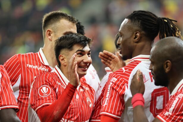 etapa a 24 a din superliga incepe vineri cu meciurile cfr cluj metaloglobus si dinamo petrolul 697c4db0ab3c0