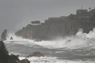 hundreds feared dead in attempt to cross mediterranean during cyclone 697b38b666560