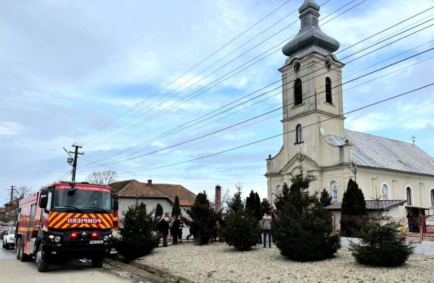 incendiu la o biserica din timis in timpul slujbei 69760dd2090e9