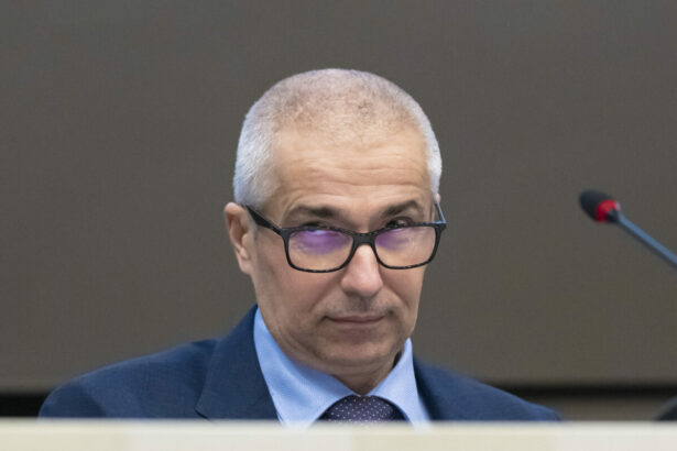 marinescu vrea bratari pentru detinutii care primesc permisiuni si drone pentru monitorizarea inchisorilor 697799c64ce12