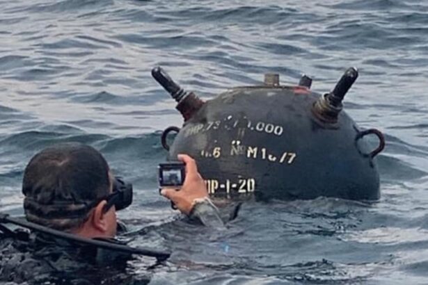 mina marina esuata pe plaja midia a fost neutralizata de scafandrii militari 697a194bae9a7