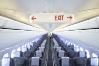 ninsoarea abundenta din franta perturba si zborurile din romania decolari anulate sau intarziate un mare aeroport european a anulat sute de curse 695e317dcea65