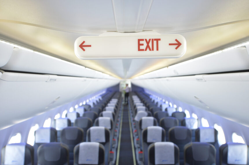 ninsoarea abundenta din franta perturba si zborurile din romania decolari anulate sau intarziate un mare aeroport european a anulat sute de curse 695e317dcea65