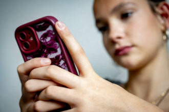 o tara din europa ia in considerare sa interzica retelele sociale pentru copiii sub 16 ani dupa modelul australiei 696faef800e09