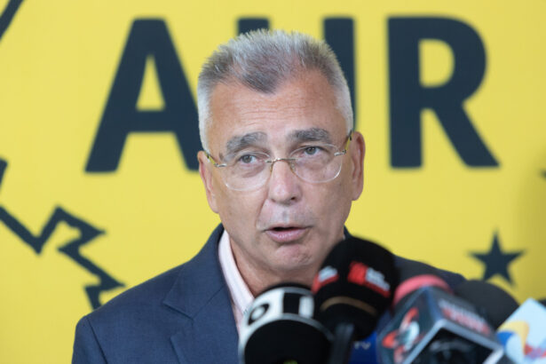 petrisor peiu aur avertizeaza ca romania ignora problemele economice interne in favoarea subiectelor geopolitice indepartate 6961499c6fae6