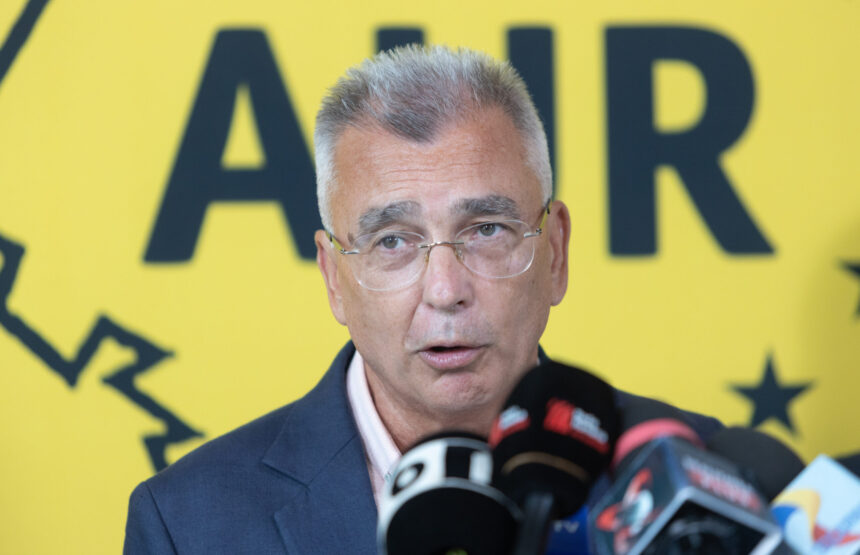 petrisor peiu aur avertizeaza ca romania ignora problemele economice interne in favoarea subiectelor geopolitice indepartate 6961499c6fae6