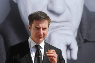 predictia lui andrei caramitru pentru noul an khamenei putin si orban vor cadea si ei 695e1b369eee4