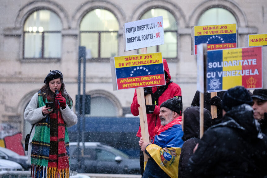 protest de sustinere a venezuelei in piata universitatii a participat si fiica elenei lasconi trump nu uita ca planeta nu te vrea 695ff37cf1b88