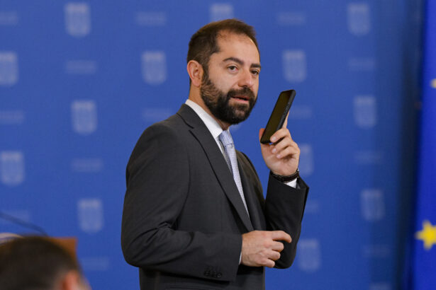 radu burnete consilier prezidential despre provocarile romaniei in lumea post davos traim la intersectia dintre doua lumi una care dispare si una care se naste 6975d1f053896