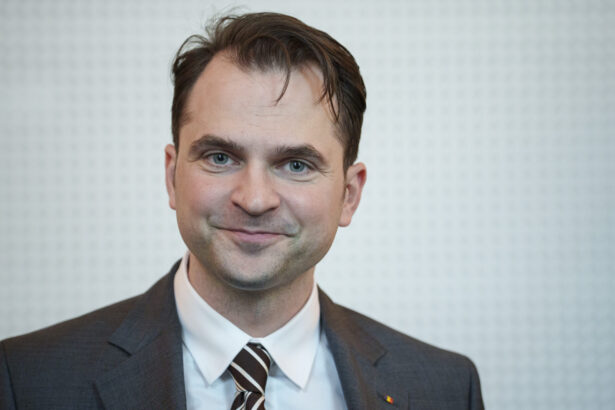 sebastian burduja lanseaza o petitie nationala pentru deblocarea hidrocentralelor neterminate invocand securitatea energetica a romaniei 696678452dd3f