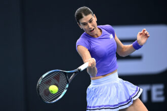 sorana cirstea o invinge pe eva lys si avanseaza in turul secund la australian open 696f3f5a65254
